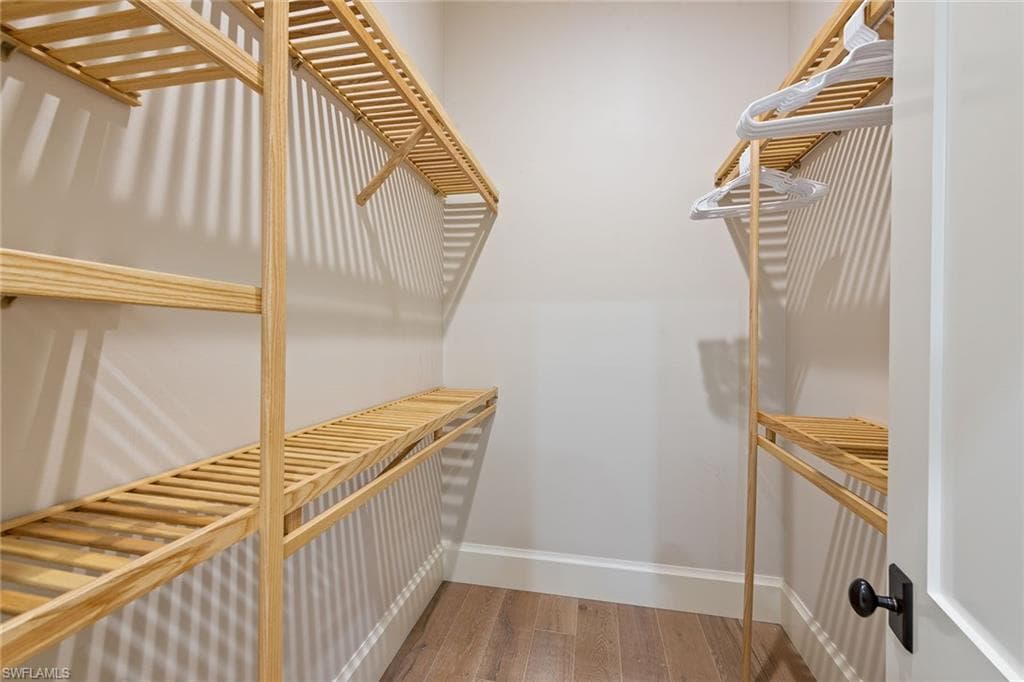 381 Leatherfern Ln, Marco Island, FL 34145-15