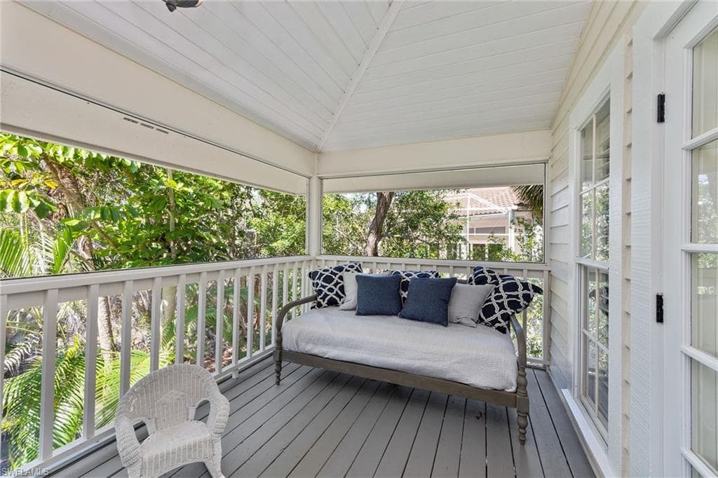 381 Leatherfern Ln, Marco Island, FL 34145-16