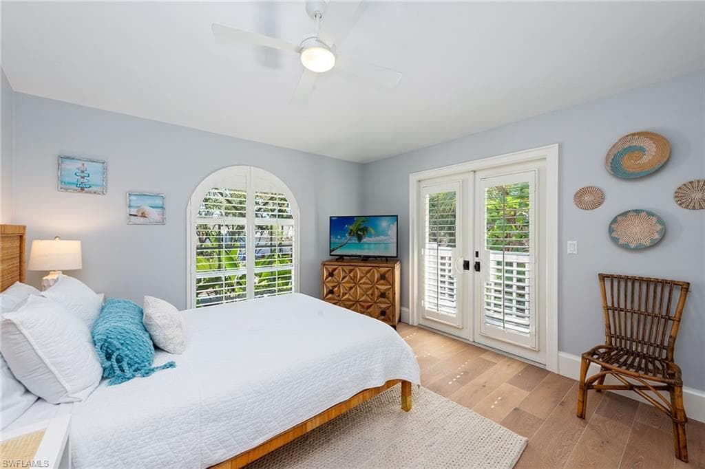 381 Leatherfern Ln, Marco Island, FL 34145-17