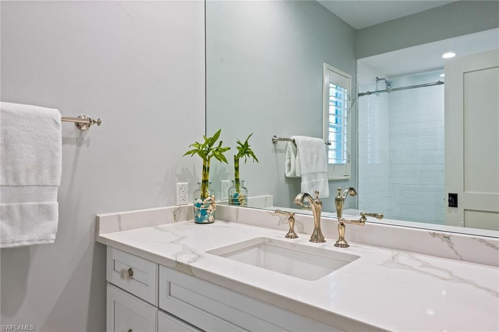 381 Leatherfern Ln, Marco Island, FL 34145-18