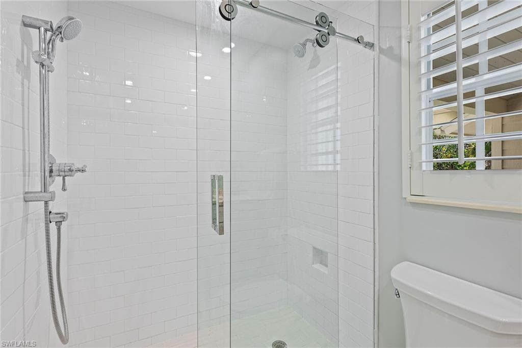 381 Leatherfern Ln, Marco Island, FL 34145-19