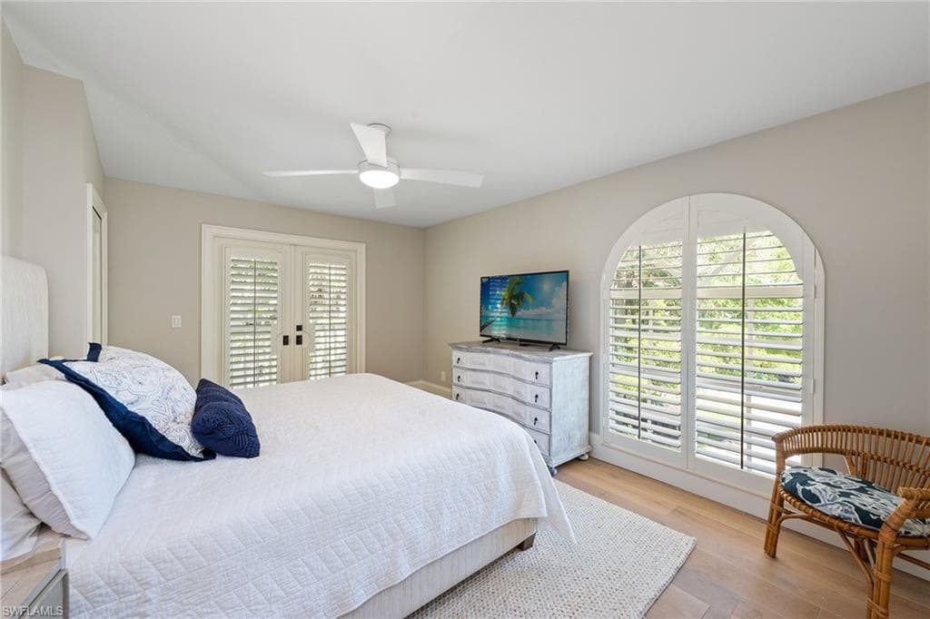 381 Leatherfern Ln, Marco Island, FL 34145-20