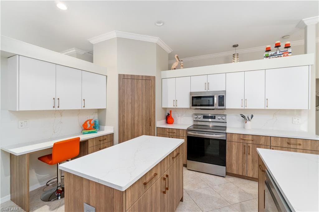 28404 Del Lago Way, Bonita Springs, FL 34135-9