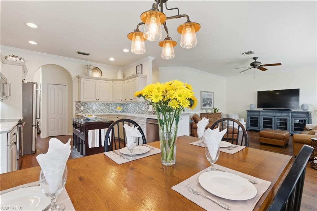 189 Skipping Stone Ln, Naples, FL 34119-22