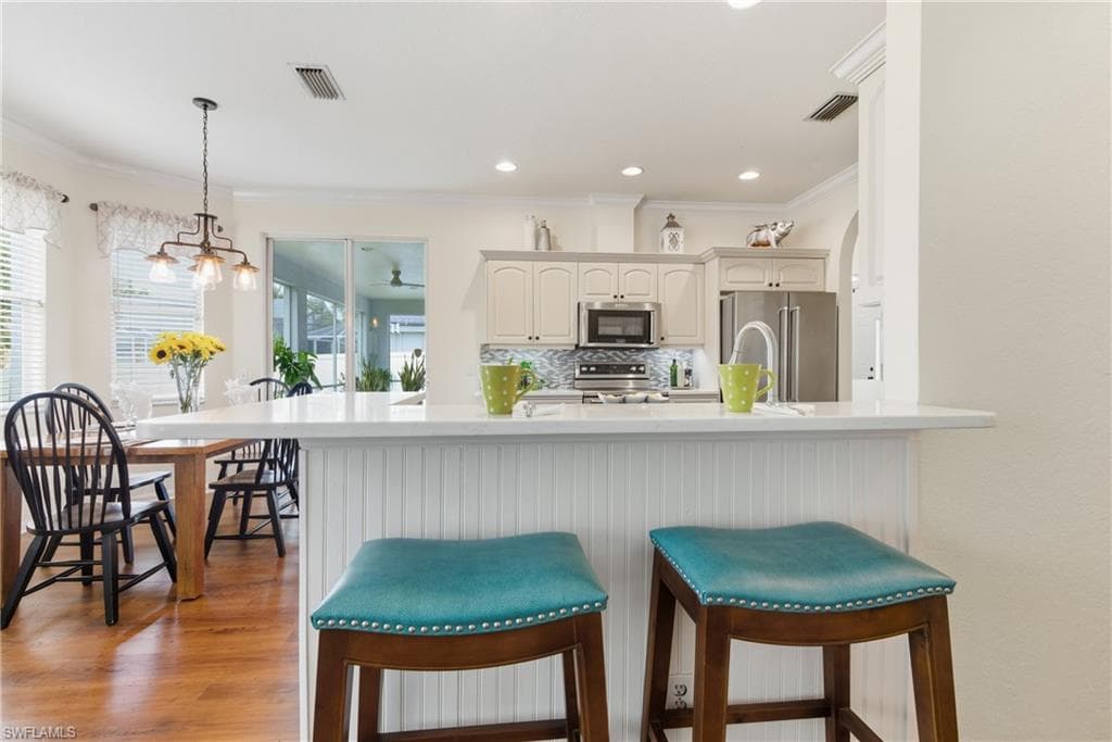 189 Skipping Stone Ln, Naples, FL 34119-26