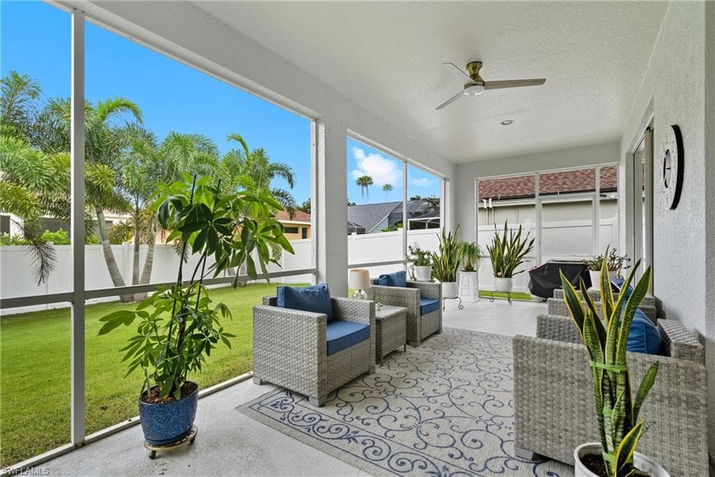 189 Skipping Stone Ln, Naples, FL 34119-33