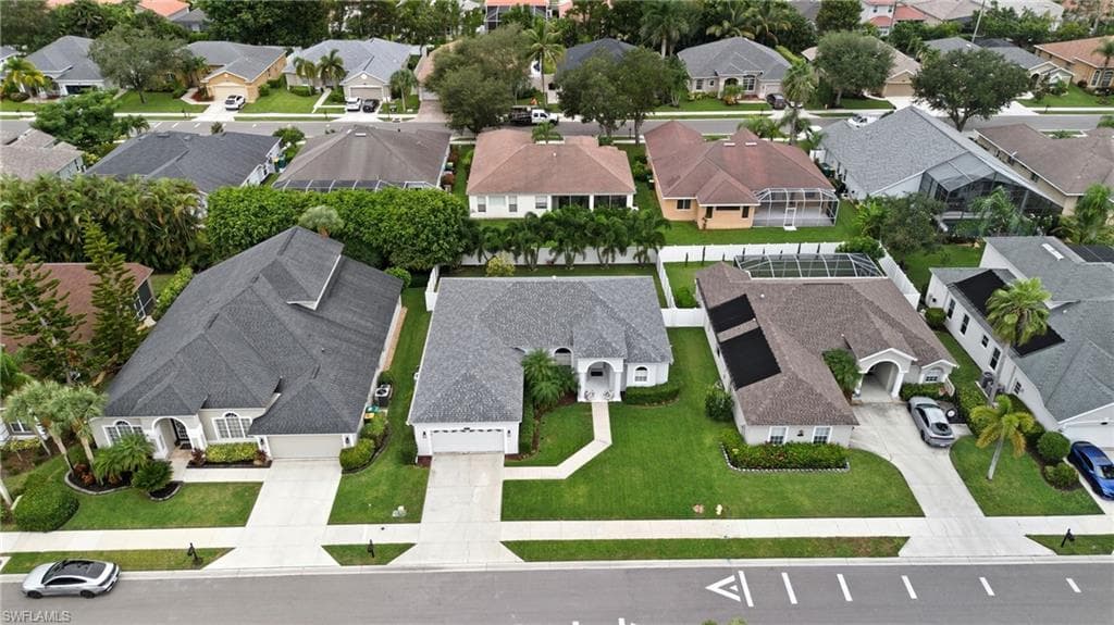 189 Skipping Stone Ln, Naples, FL 34119-44