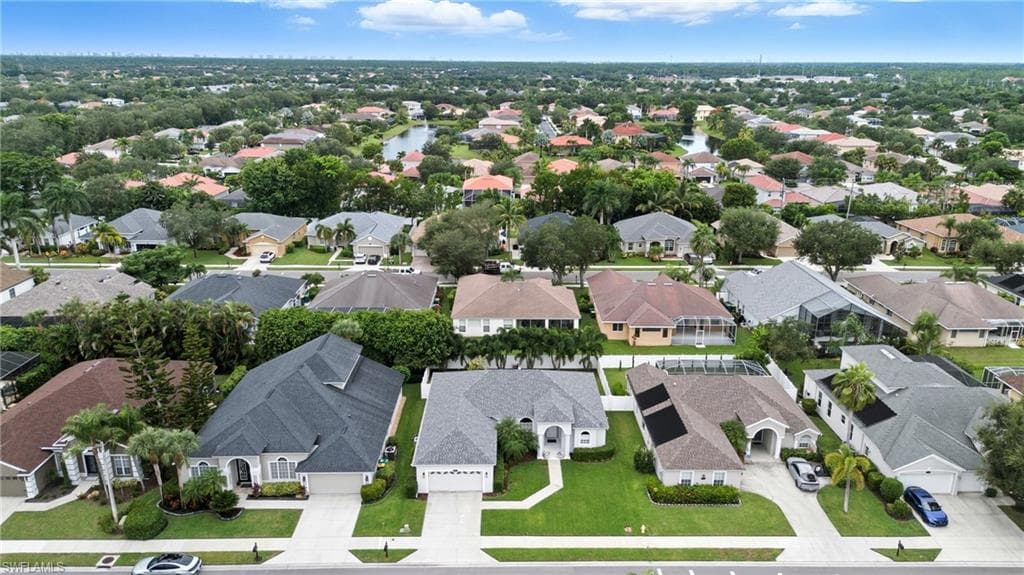 189 Skipping Stone Ln, Naples, FL 34119-45