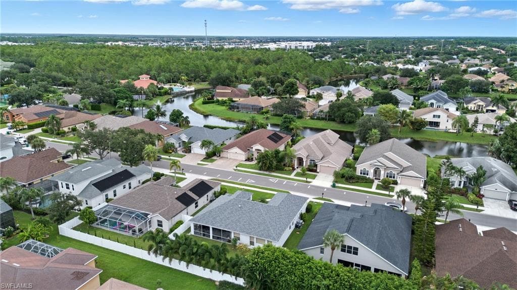 189 Skipping Stone Ln, Naples, FL 34119-47