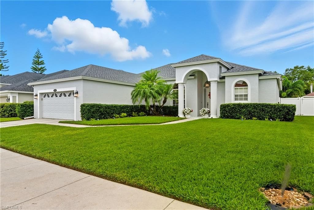 189 Skipping Stone Ln, Naples, FL 34119-3