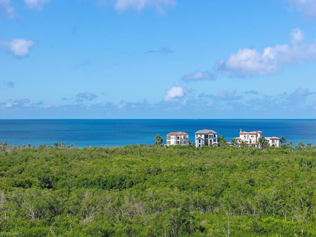 7425 Pelican Bay Blvd 1103, Naples, FL 34108-3