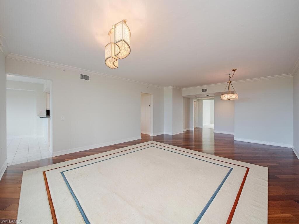 7425 Pelican Bay Blvd 1103, Naples, FL 34108-4