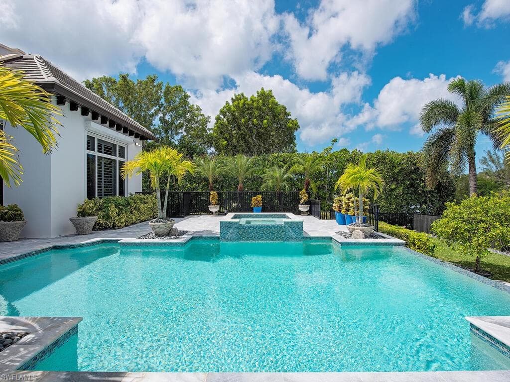 605 Galleon Dr, Naples, FL 34102-8