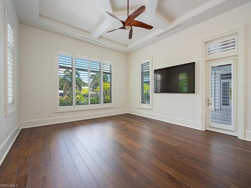 605 Galleon Dr, Naples, FL 34102-20
