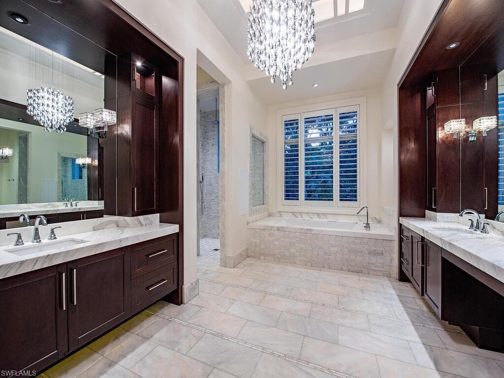 605 Galleon Dr, Naples, FL 34102-21