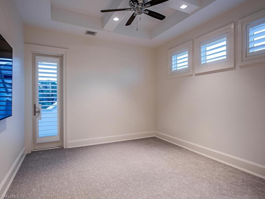 605 Galleon Dr, Naples, FL 34102-29