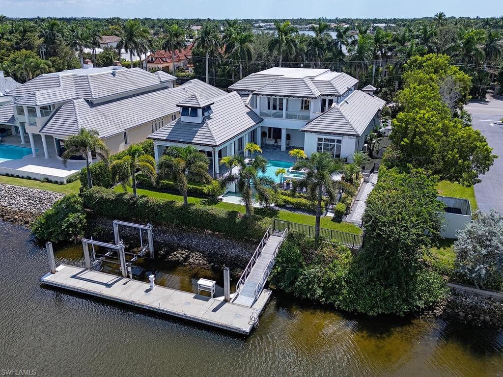 605 Galleon Dr, Naples, FL 34102-32