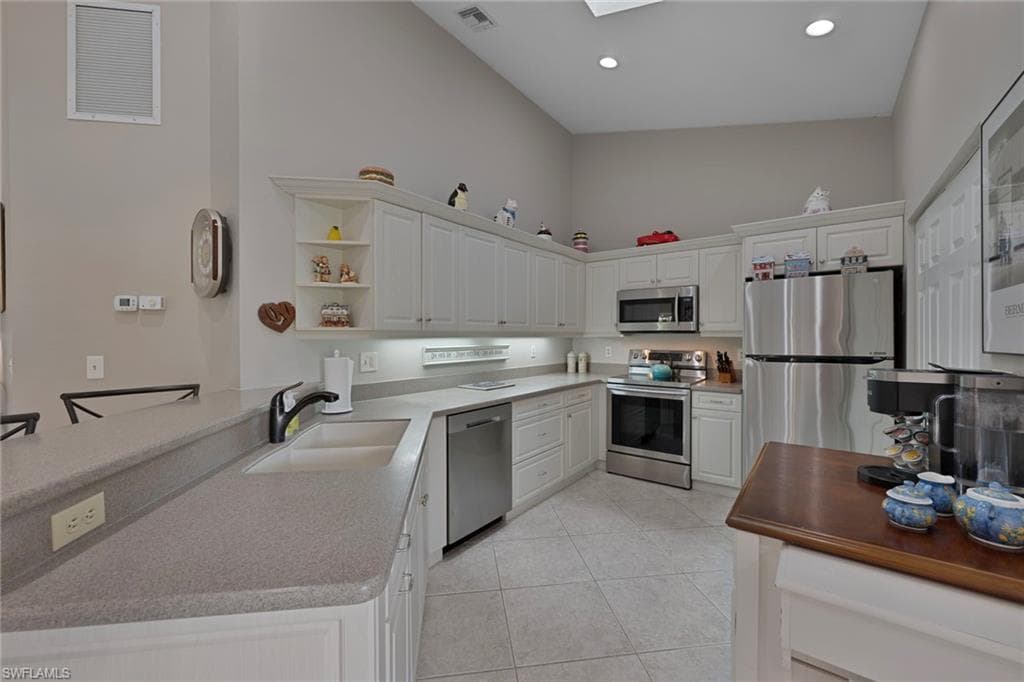 1384 Park Lake Dr 22l, Naples, FL 34110-4