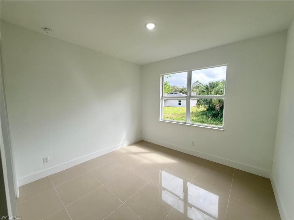 523 Harry Thayer Ave S, Lehigh Acres, FL 33974-17