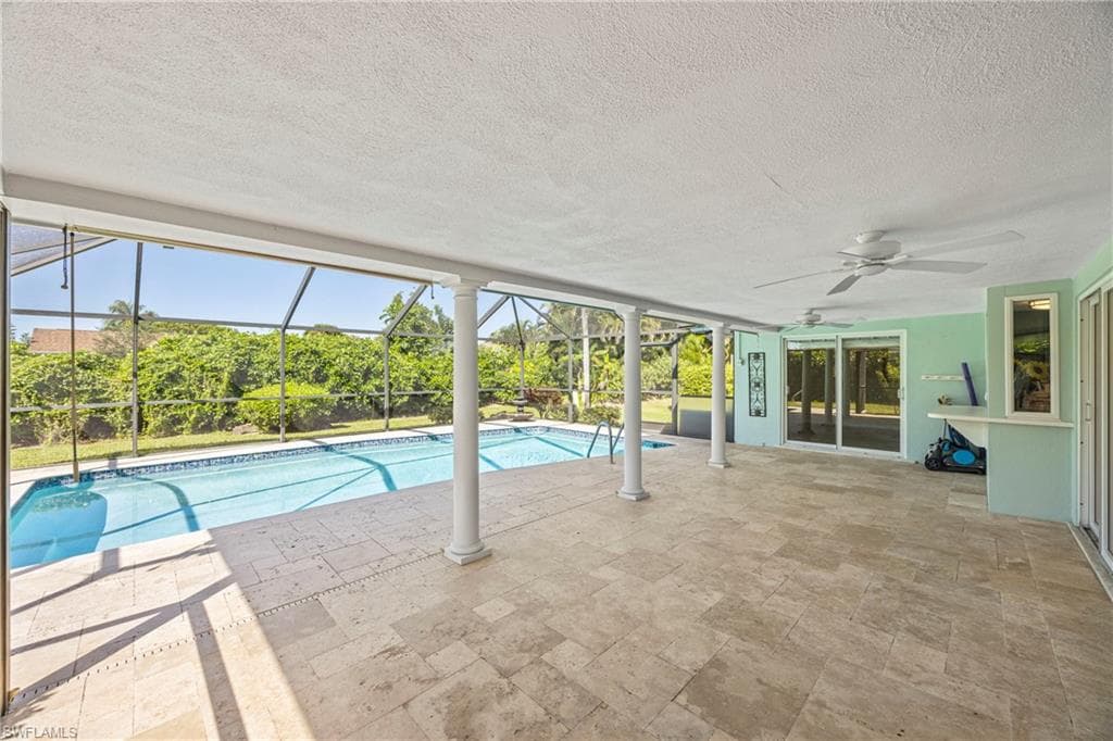 9757 Berkshire St, Naples, FL 34109-19