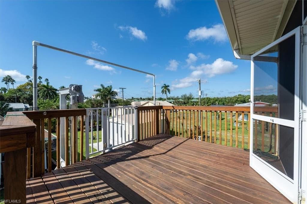405 Copeland Ave N, Everglades City, FL 34139-14