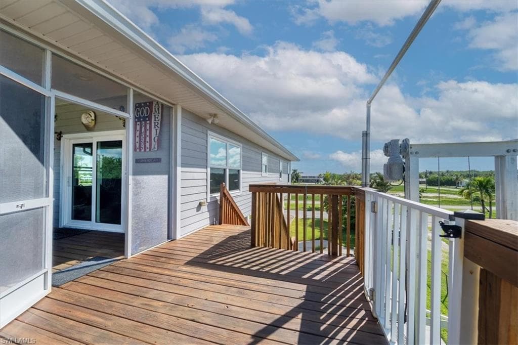 405 Copeland Ave N, Everglades City, FL 34139-15