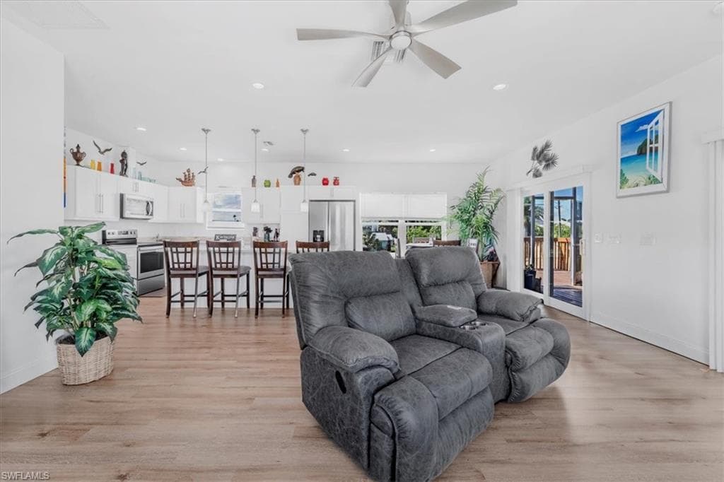 405 Copeland Ave N, Everglades City, FL 34139-19