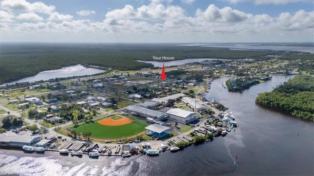 405 Copeland Ave N, Everglades City, FL 34139-35