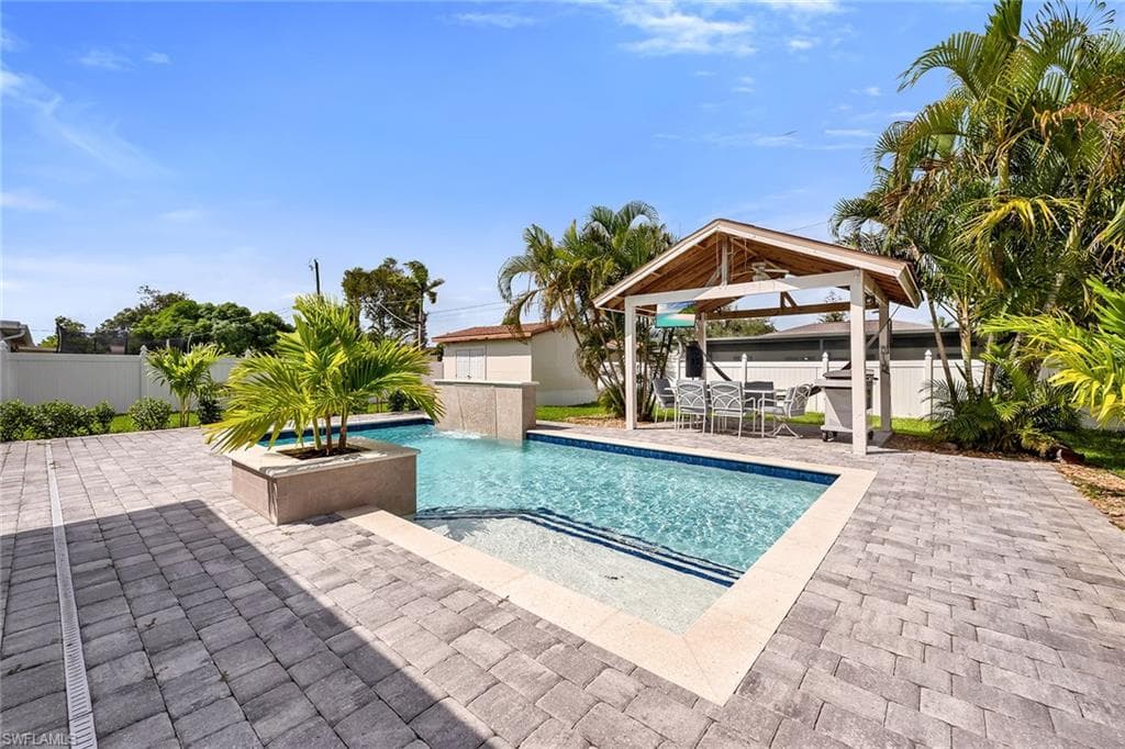 4949 22nd Pl SW, Naples, FL 34116-18