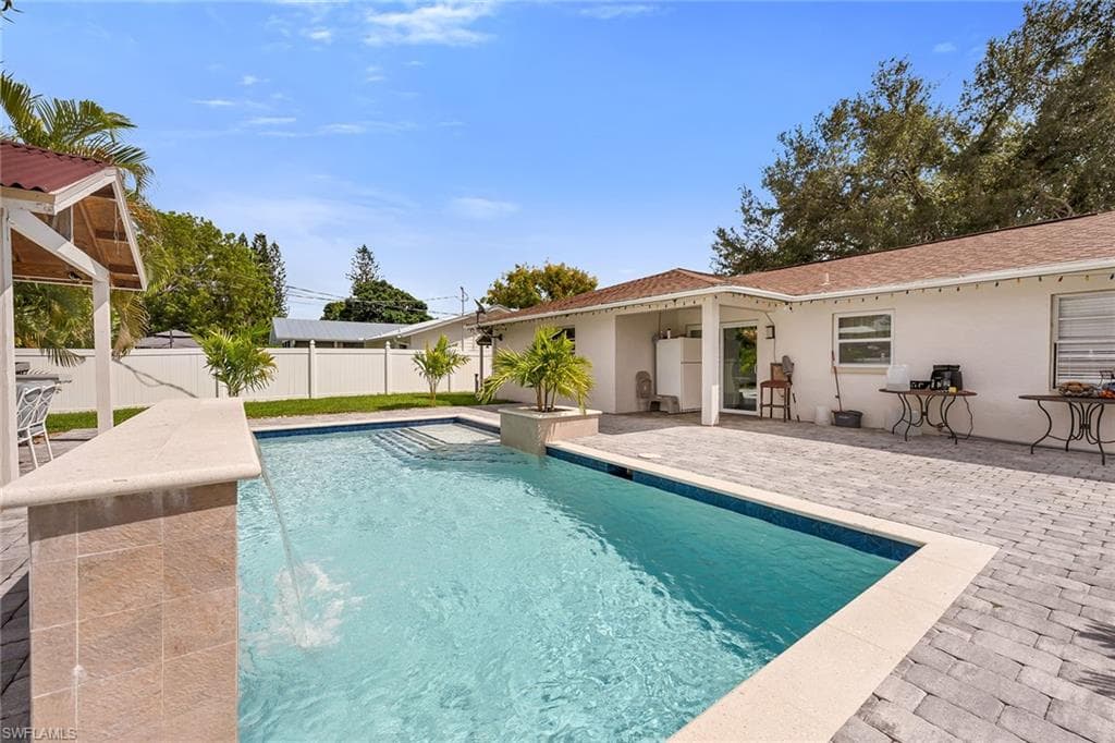 4949 22nd Pl SW, Naples, FL 34116-20