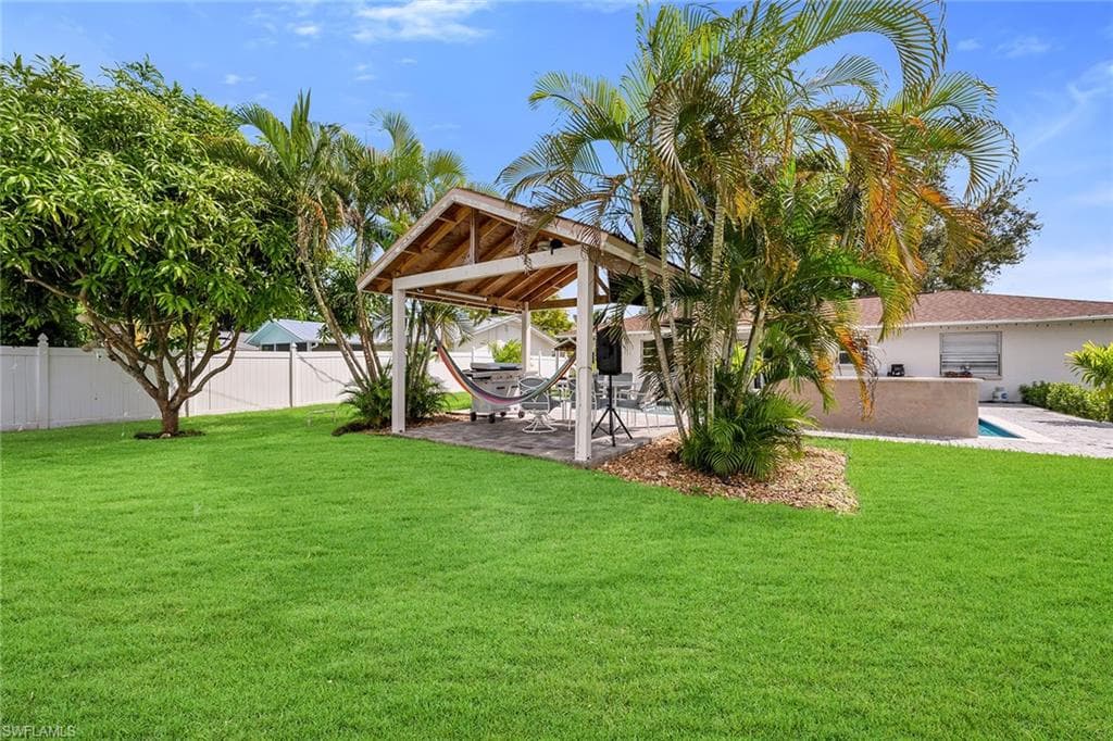 4949 22nd Pl SW, Naples, FL 34116-22