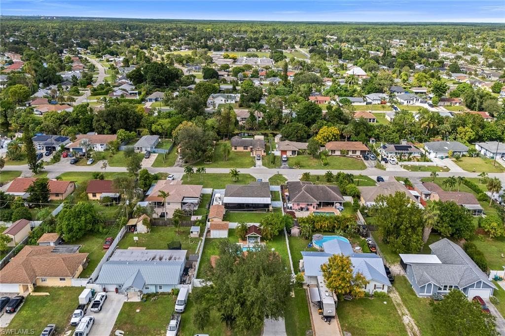 4949 22nd Pl SW, Naples, FL 34116-29