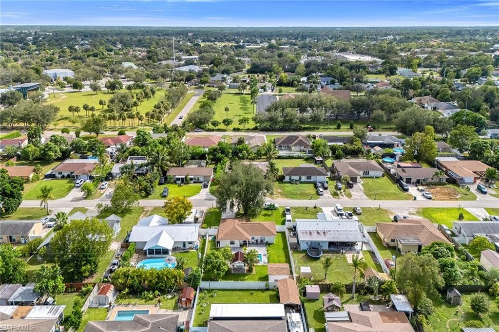 4949 22nd Pl SW, Naples, FL 34116-31