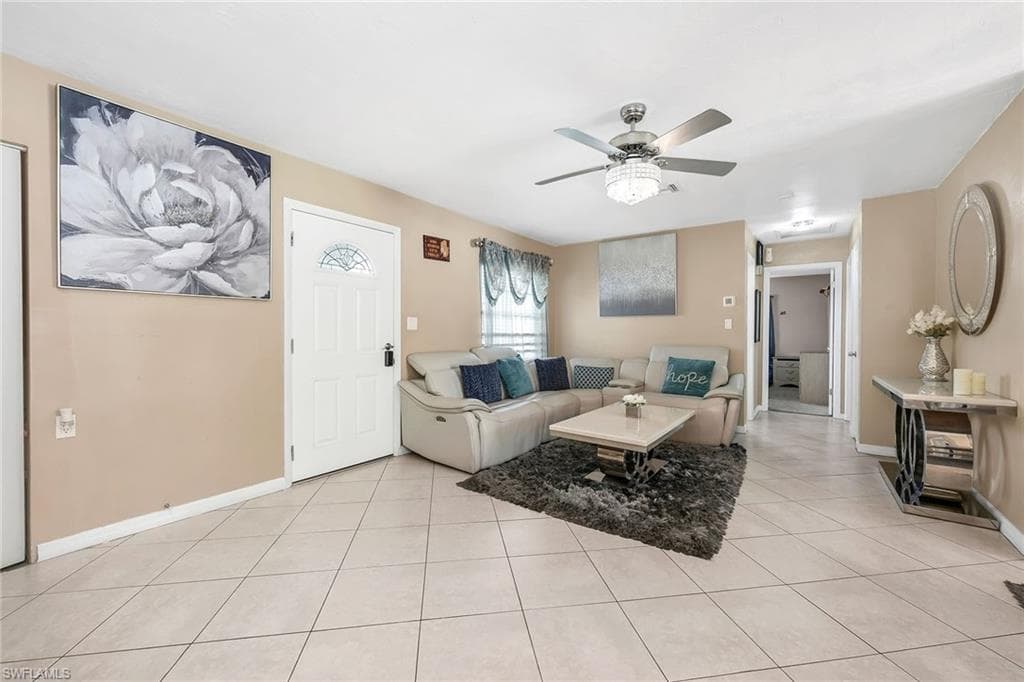 4949 22nd Pl SW, Naples, FL 34116-5