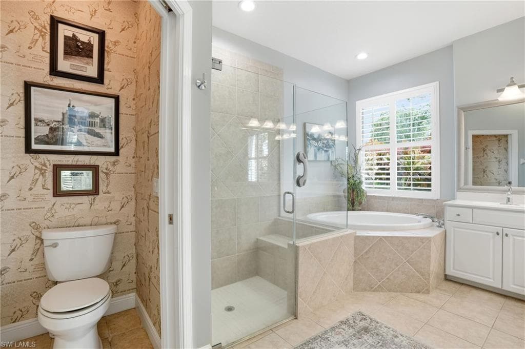 4960 Shaker Heights Ct 102, Naples, FL 34112-23