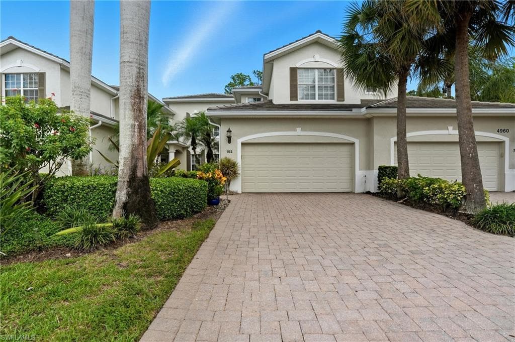 4960 Shaker Heights Ct 102, Naples, FL 34112-1