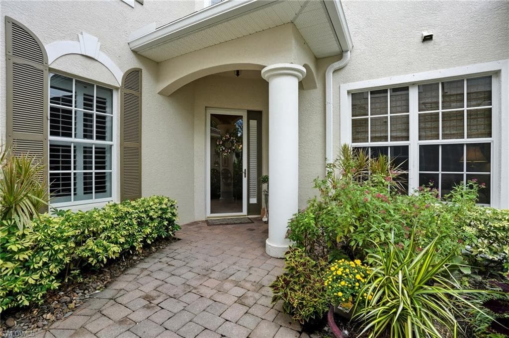 4960 Shaker Heights Ct 102, Naples, FL 34112-35