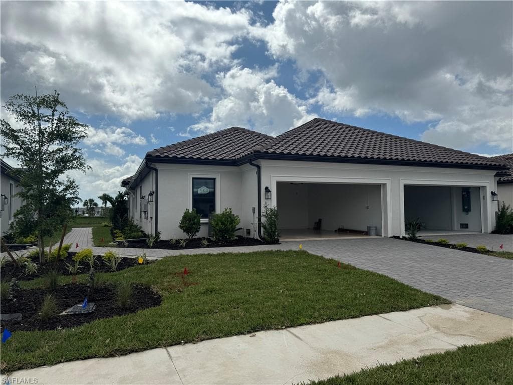 15668 Gavello St, Naples, FL 34114-2