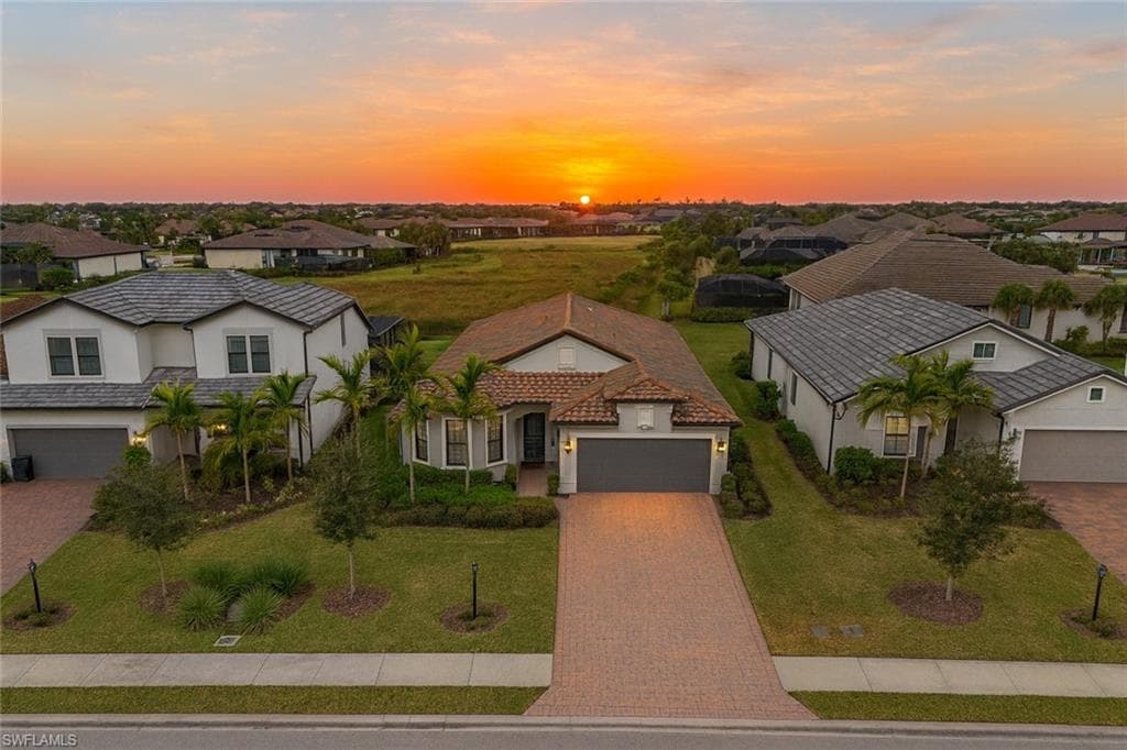 19586 Deming Ln, Estero, FL 33928-1