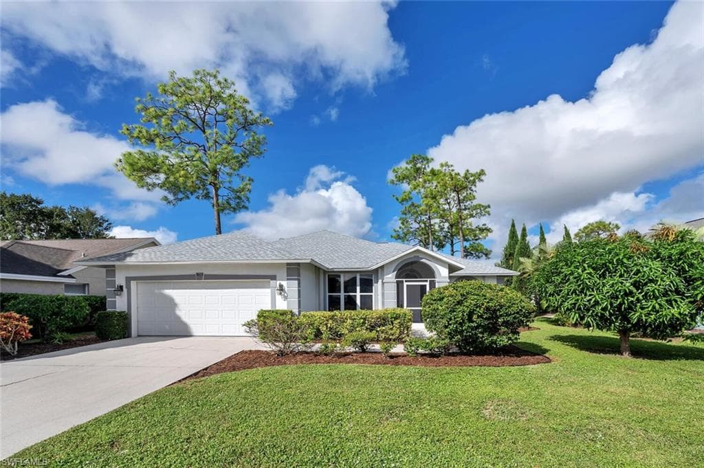 3613 Kent Dr, Naples, FL 34112-2