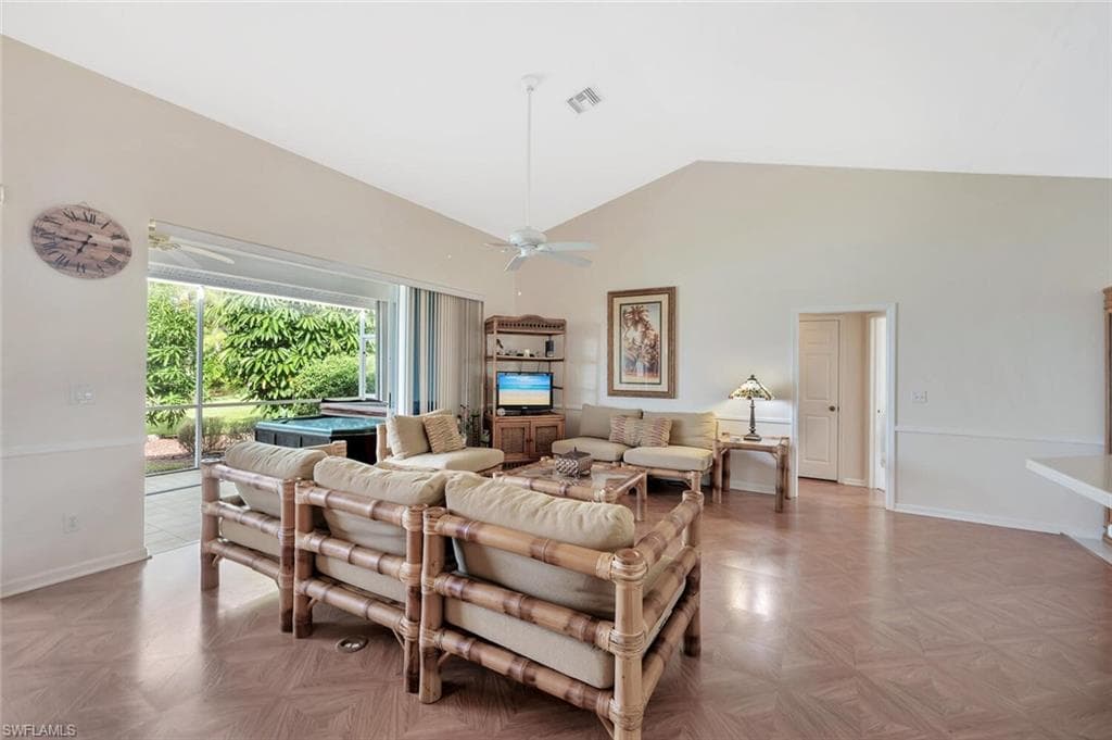 3613 Kent Dr, Naples, FL 34112-7