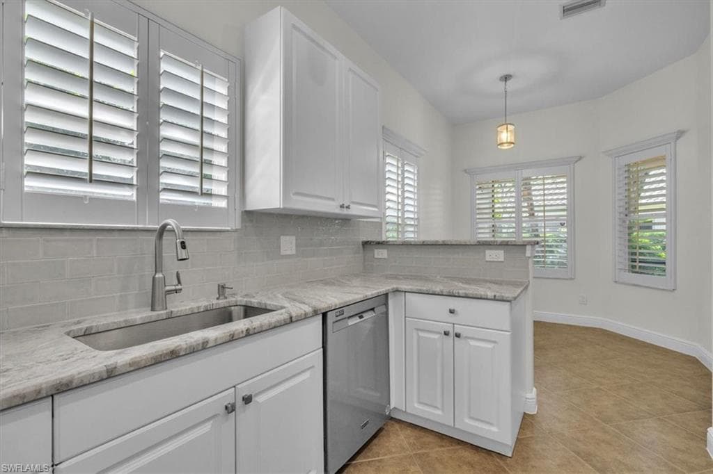 837 Vistana Cir 20, Naples, FL 34119-12