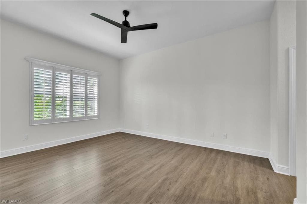 837 Vistana Cir 20, Naples, FL 34119-16