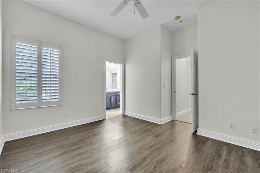 837 Vistana Cir 20, Naples, FL 34119-24