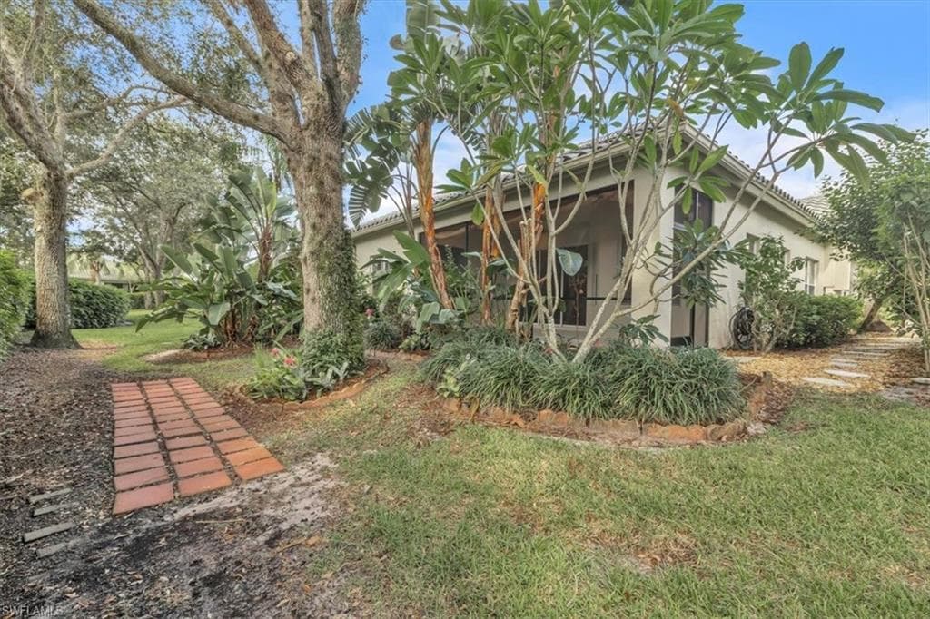 837 Vistana Cir 20, Naples, FL 34119-35
