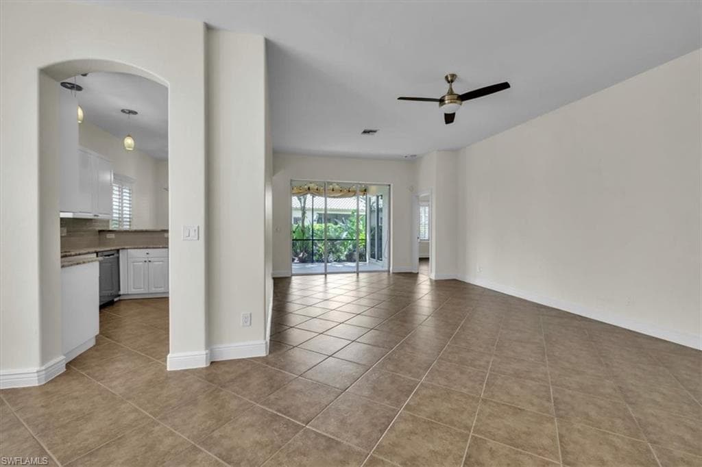 837 Vistana Cir 20, Naples, FL 34119-6