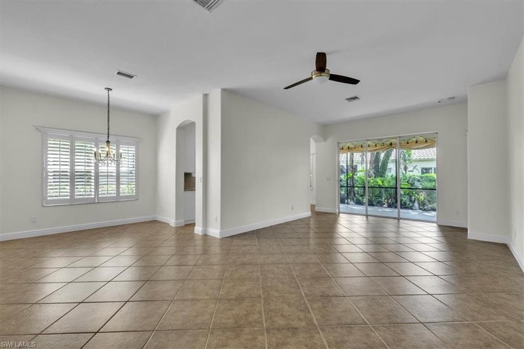 837 Vistana Cir 20, Naples, FL 34119-7