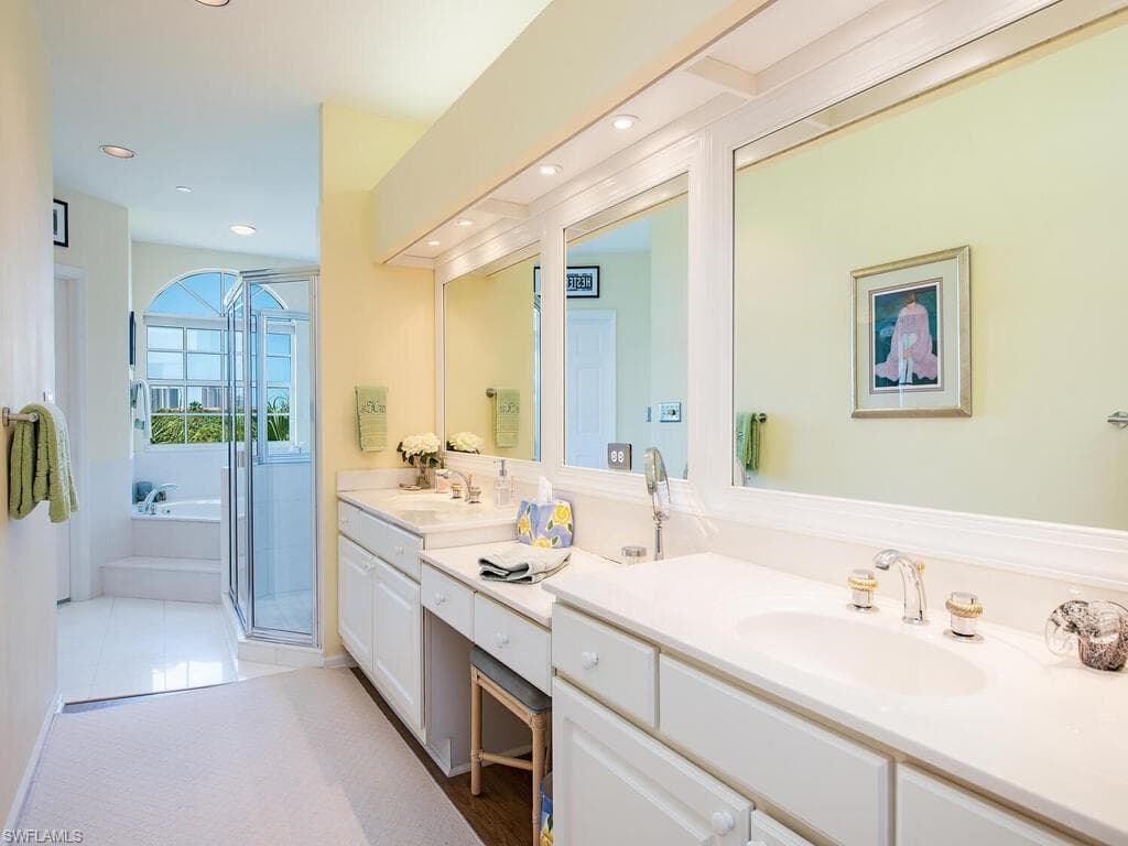 8440 Abbington Cir D35, Naples, FL 34108-11