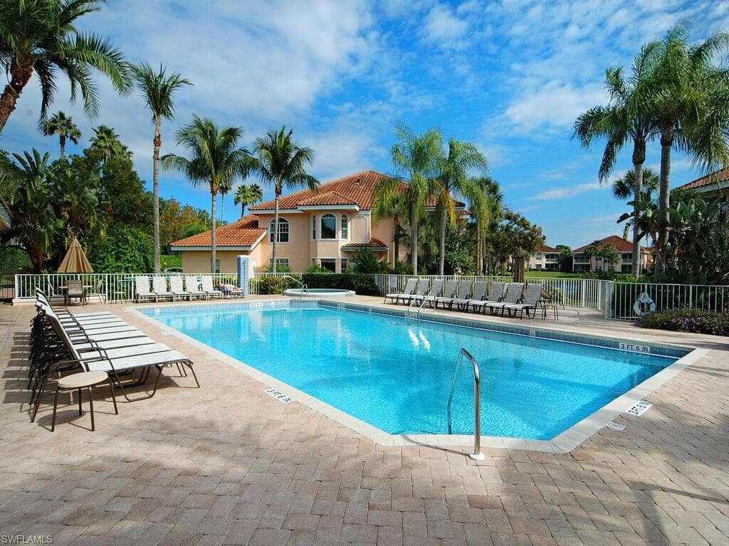 8440 Abbington Cir D35, Naples, FL 34108-17