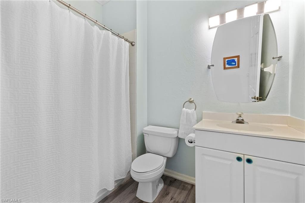 2095 Gulfstar Dr S 201, Naples, FL 34112-20